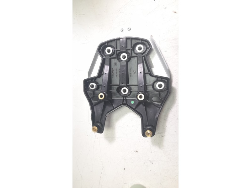 Recambio de portaequipajes para triumph tiger tiger 1200 gt pro (pv01) referencia OEM IAM A9500988  