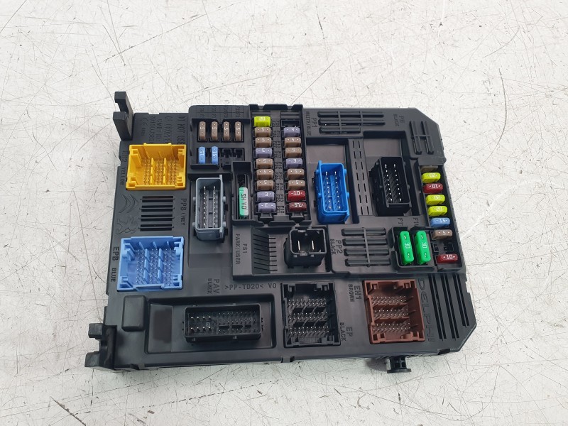 Recambio de caja reles / fusibles para opel crossland x / crossland (p17, p2qo) 1.2 (75) referencia OEM IAM 9832880280  