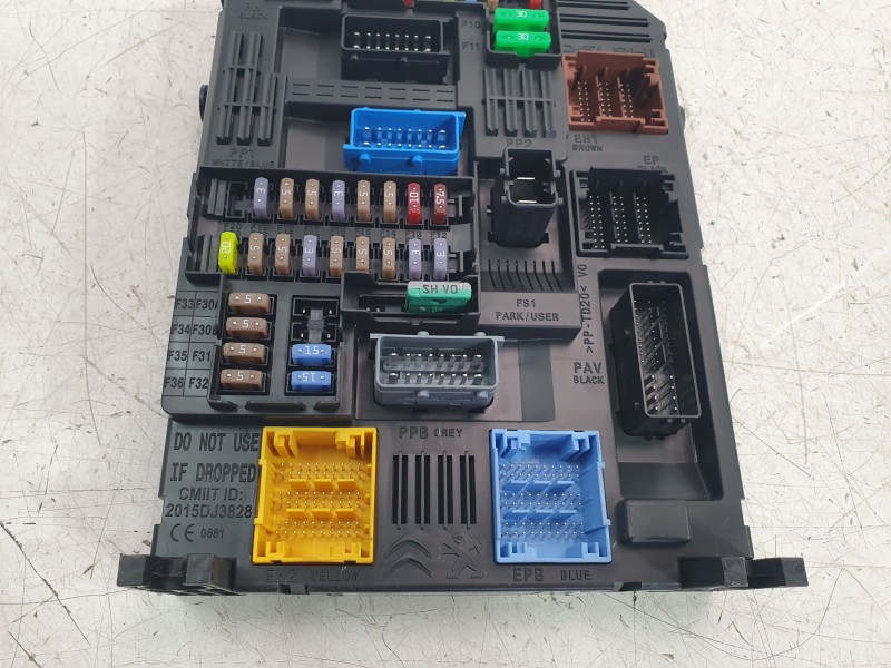 Recambio de caja reles / fusibles para opel crossland x / crossland (p17, p2qo) 1.2 (75) referencia OEM IAM 9832880280  