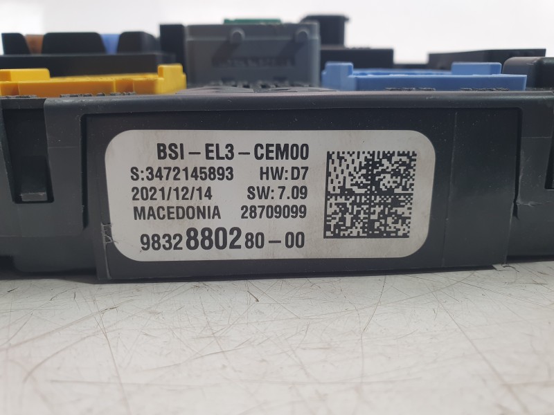 Recambio de caja reles / fusibles para opel crossland x / crossland (p17, p2qo) 1.2 (75) referencia OEM IAM 9832880280  