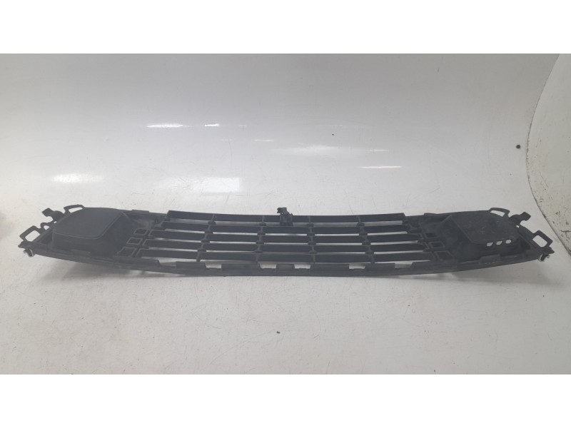 Recambio de rejilla paragolpes central para citroën c5 iii (rd_) 2.0 hdi 140 referencia OEM IAM 9681052677  