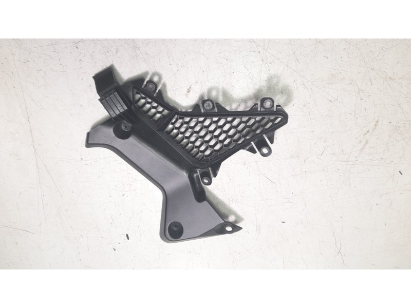 Recambio de moldura para triumph tiger tiger 1200 gt pro (pv01) referencia OEM IAM 2315607 T2315607 