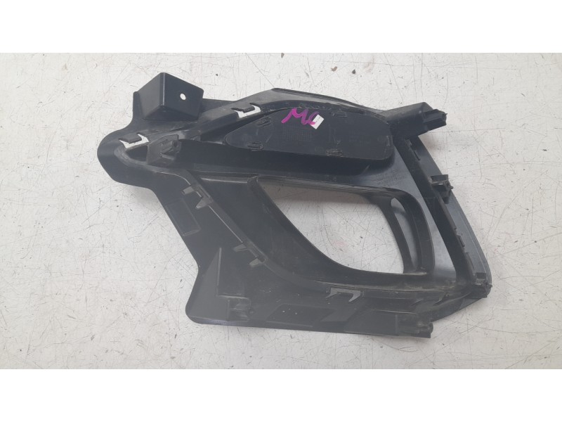 Recambio de moldura paragolpe delantera derecha para mg zs suv (azs1) 1.5 vti referencia OEM IAM 10699378  