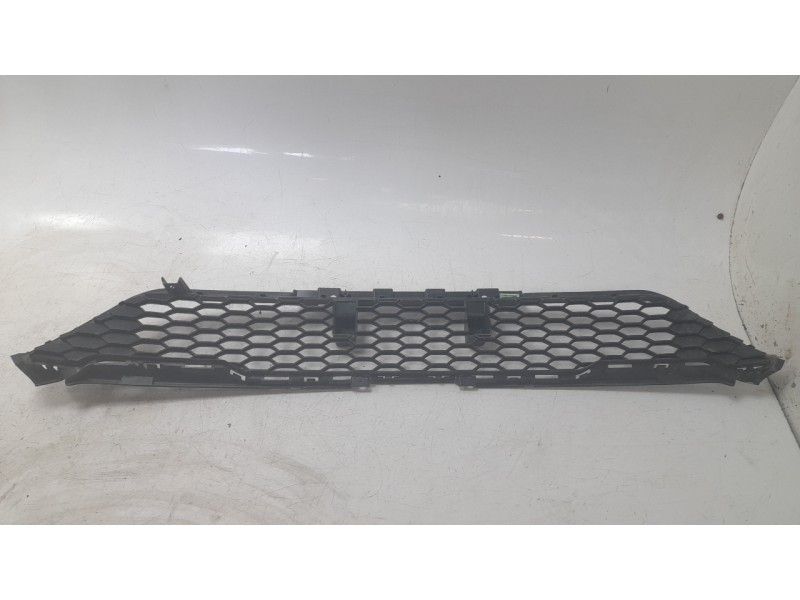 Recambio de rejilla paragolpes central para mg zs suv (azs1) 1.5 vti referencia OEM IAM 10628332  