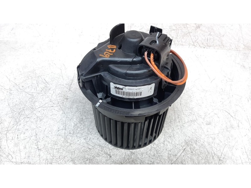 Recambio de ventilador calefaccion para renault clio iv referencia OEM IAM 272101005R 34352 VHF260017RN