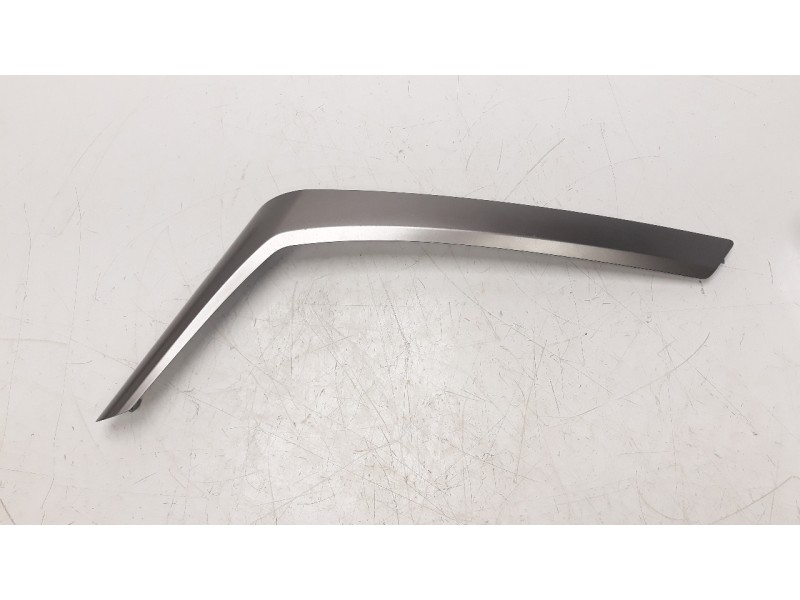 Recambio de moldura para toyota rav 4 2.0 d-4d cat referencia OEM IAM 7464542040  