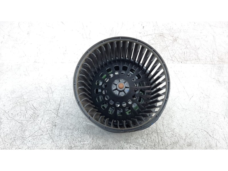 Recambio de ventilador calefaccion para renault clio iv referencia OEM IAM 272101005R 34352 VHF260017RN