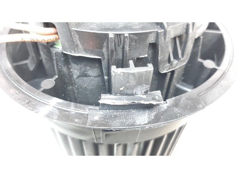 Recambio de ventilador calefaccion para renault clio iv referencia OEM IAM 272101005R 34352 VHF260017RN