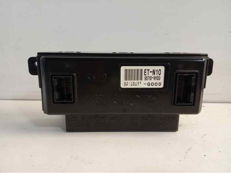 Recambio de pantalla multifuncion para kia cee´d active referencia OEM IAM 957101H100  