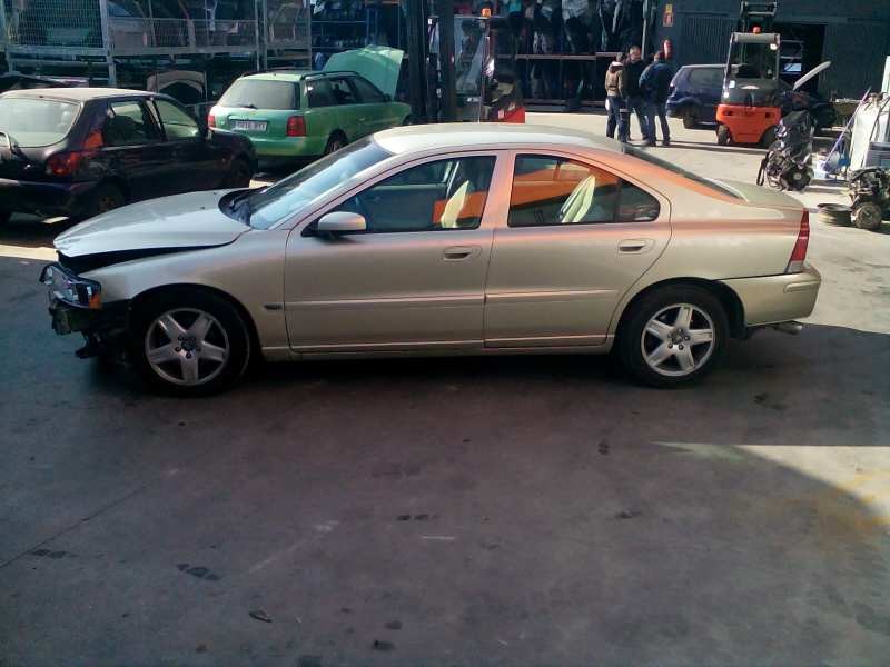 volvo s60 berlina del año 2006
