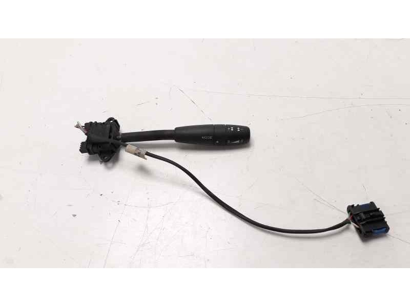 Recambio de mando volante para peugeot 206 berlina xt referencia OEM IAM 96250985ZL  