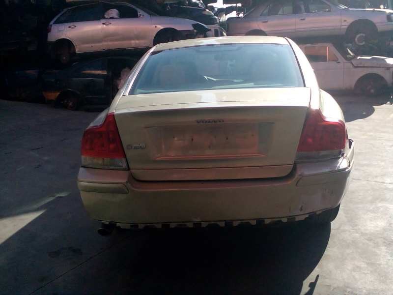 volvo s60 berlina del año 2006