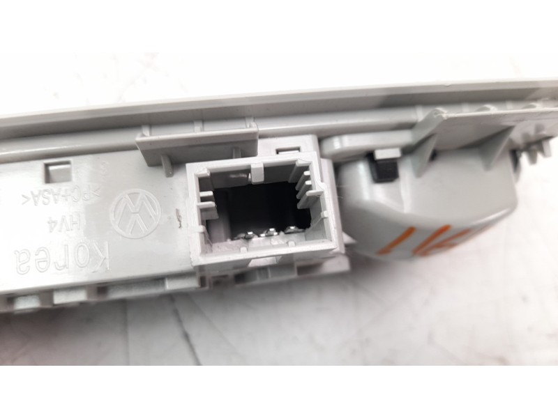 Recambio de luz interior para volkswagen polo 1.0 tsi referencia OEM IAM 2GA947290  
