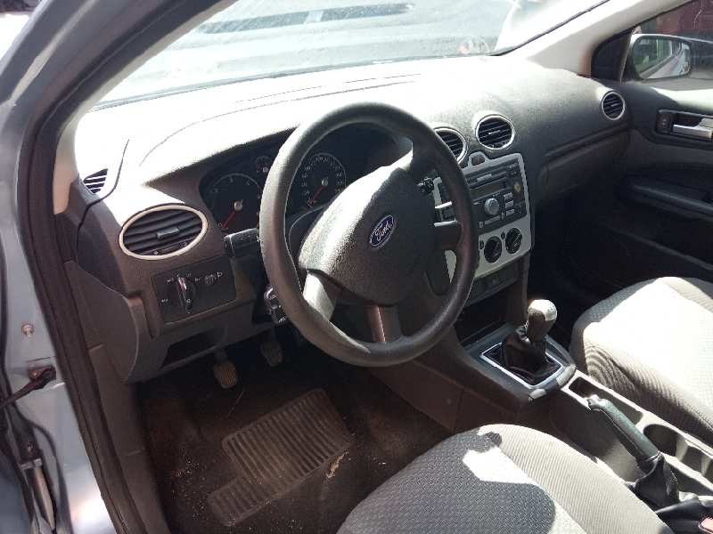 ford focus berlina (cap) del año 2006