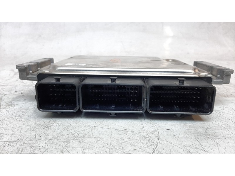 Recambio de centralita motor uce para renault clio iv referencia OEM IAM 237100959S  
