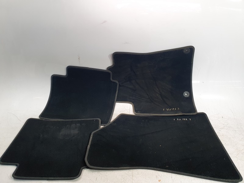 Recambio de juego alfombrillas para kia niro ii (sg2) 1.6 gdi hybrid referencia OEM IAM AR143ADE00  