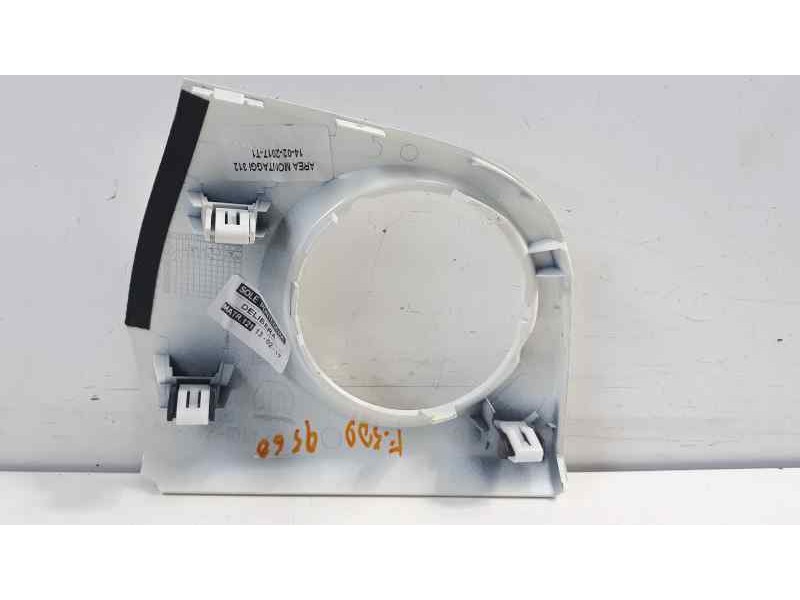 Recambio de moldura para fiat nuova 500 (150) lounge referencia OEM IAM 735627501  