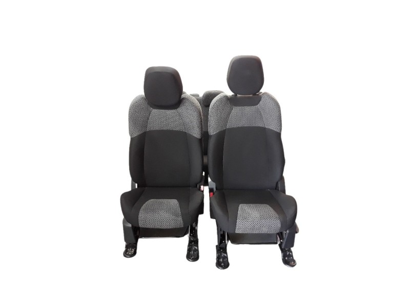 Recambio de juego asientos completo para mahindra kuv 100 2wd nxt referencia OEM IAM 110BAZ00271N  