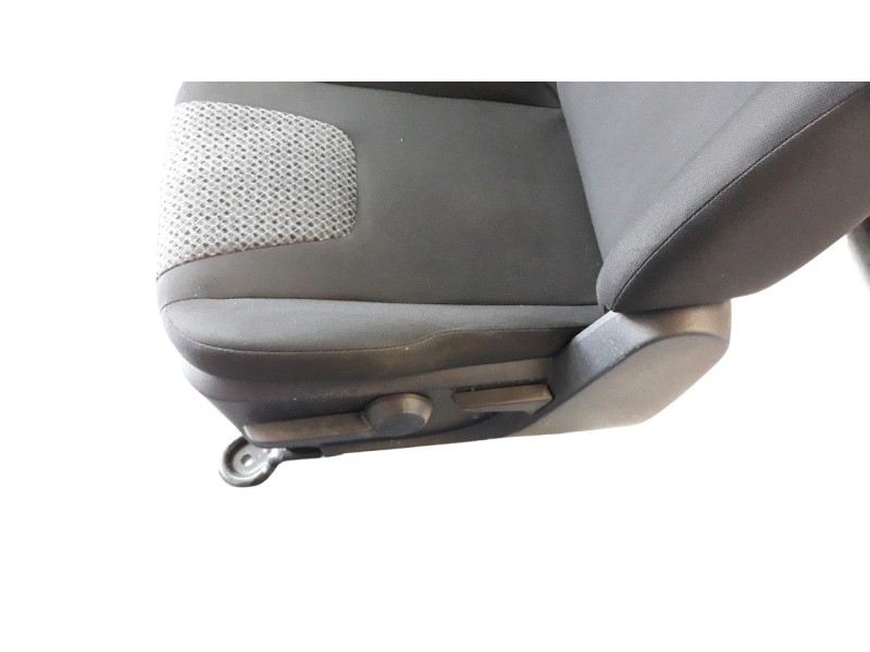 Recambio de juego asientos completo para mahindra kuv 100 2wd nxt referencia OEM IAM 110BAZ00271N  