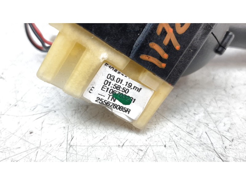 Recambio de mando intermitentes para renault clio iv referencia OEM IAM 255676085R  