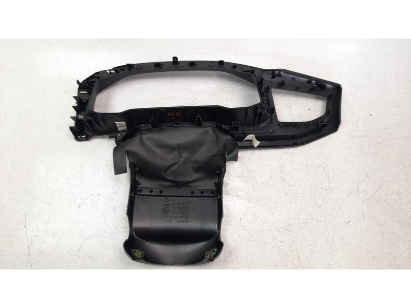 Recambio de moldura para volkswagen polo 1.0 tsi referencia OEM IAM 2G1858417BB  