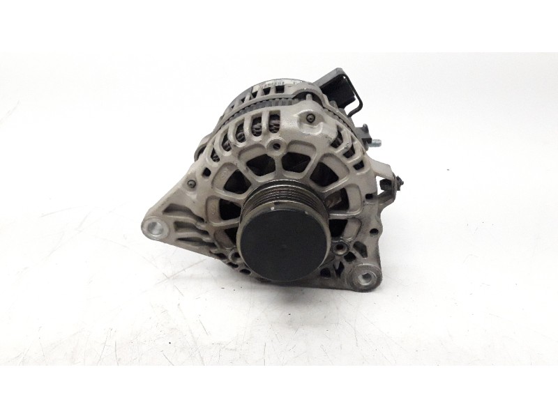 Recambio de alternador para hyundai i40 1.7 crdi cat referencia OEM IAM 373002A900 8400290 