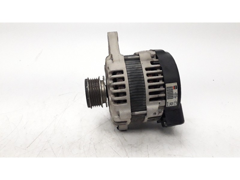 Recambio de alternador para hyundai i40 1.7 crdi cat referencia OEM IAM 373002A900 8400290 