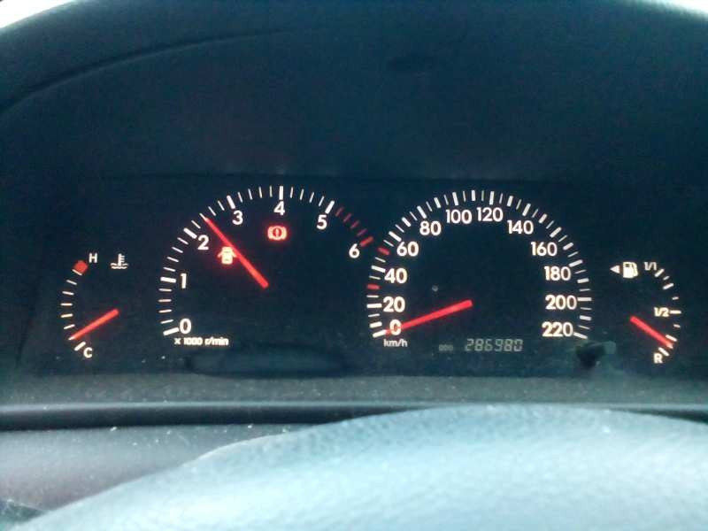 toyota corolla (e12) del año 2001