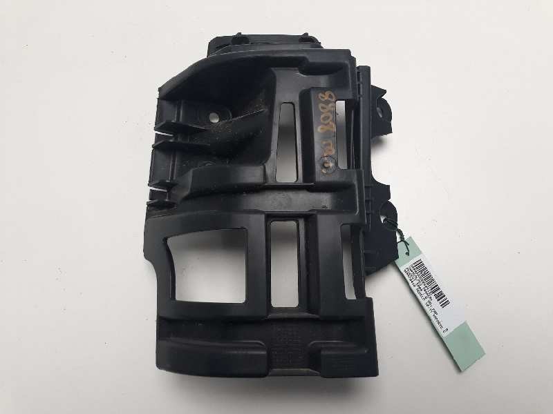 Recambio de molduras traseras para peugeot 5008 1.6 hdi fap referencia OEM IAM 9686264180  