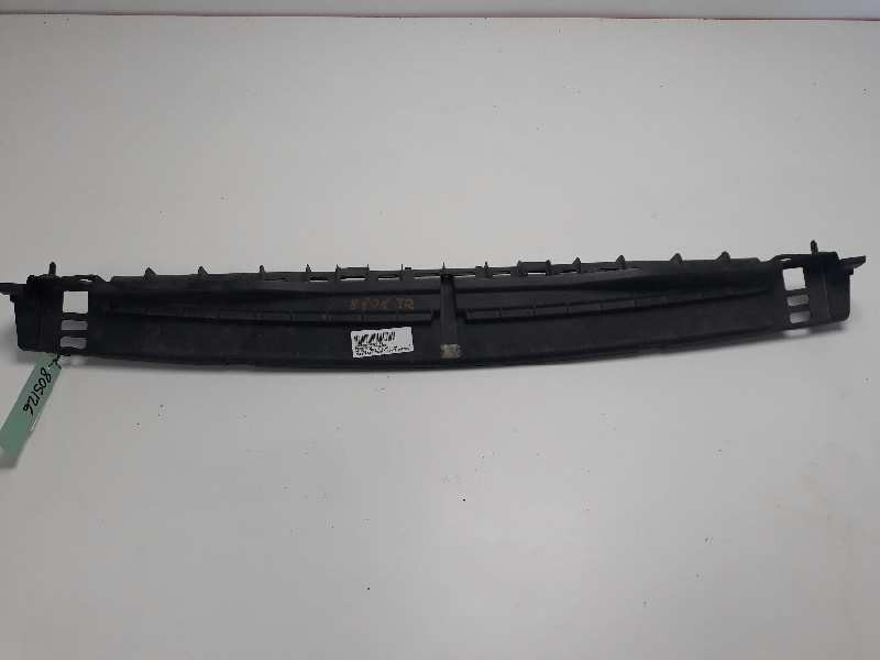 Recambio de molduras traseras para peugeot 5008 1.6 hdi fap referencia OEM IAM 9686247380  