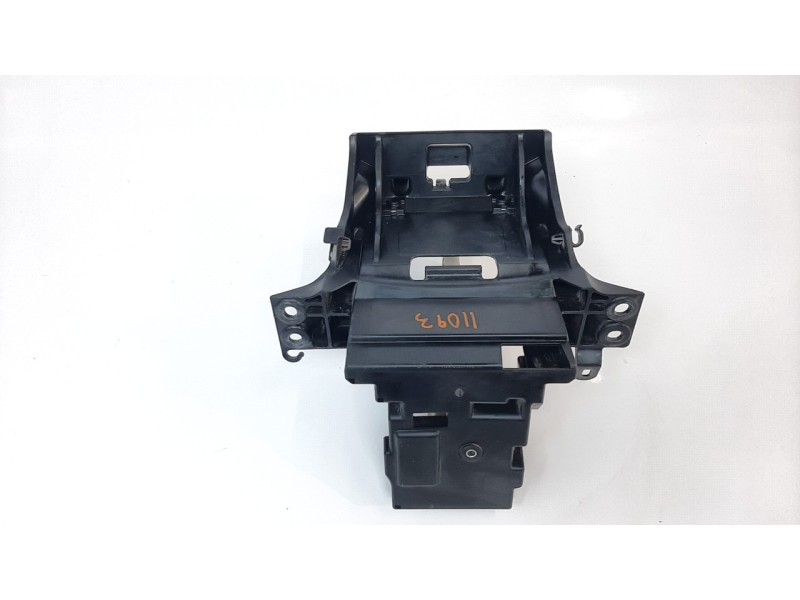 Recambio de moldura para honda nc 750 referencia OEM IAM 50234MKWD00  