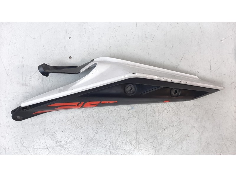 Recambio de moldura para ktm 390 duke 390 duke referencia OEM IAM 9300804110028  