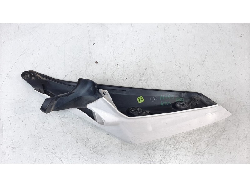 Recambio de moldura para ktm 390 duke 390 duke referencia OEM IAM 9300804110028  