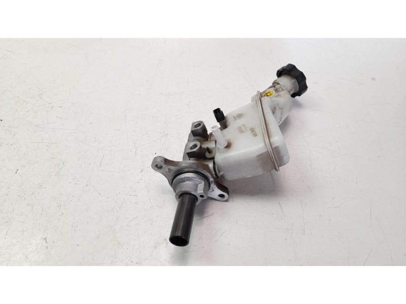 Recambio de bomba freno para hyundai i40 1.7 crdi cat referencia OEM IAM 585103Z000  
