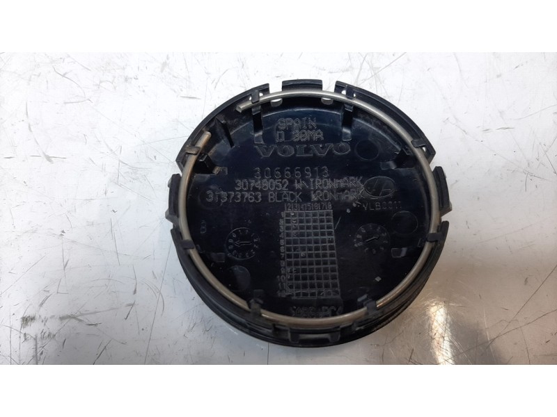 Recambio de tapacubos para volvo v60 kombi 2.0 diesel cat referencia OEM IAM 30666913  