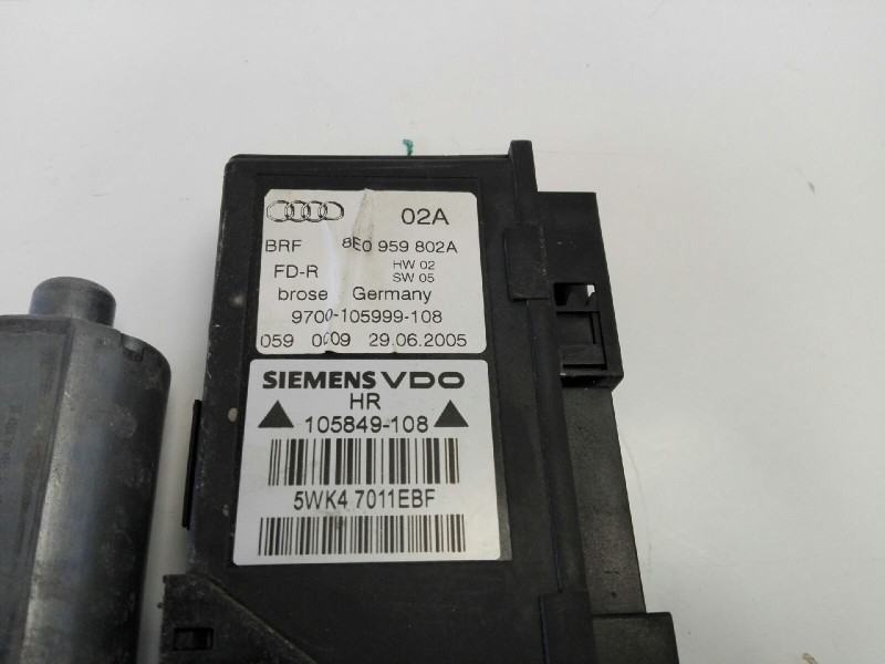 Recambio de motor elevalunas trasero derecho para audi a4 avant (8e) 3.0 tdi quattro referencia OEM IAM 8E0959802E  