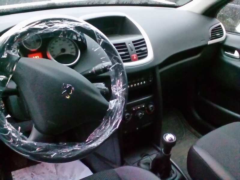 peugeot 207 del año 2010