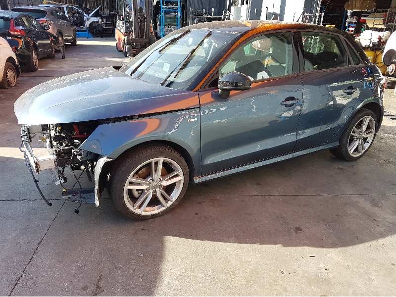 audi a1 sportback (8xf) del año 2017