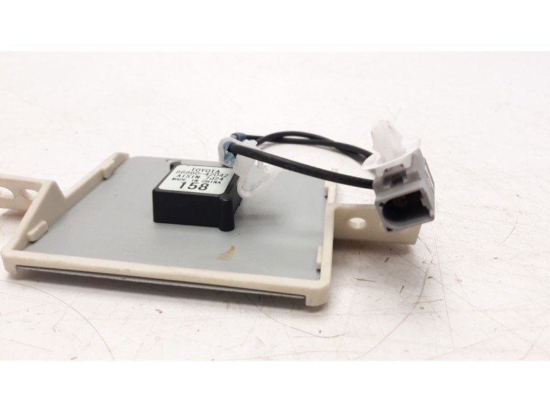 Recambio de modulo electronico para toyota rav 4 2.0 d-4d cat referencia OEM IAM 8686042042  