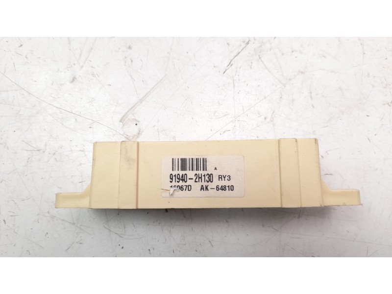 Recambio de caja reles / fusibles para hyundai i40 1.7 crdi cat referencia OEM IAM 919402H130  
