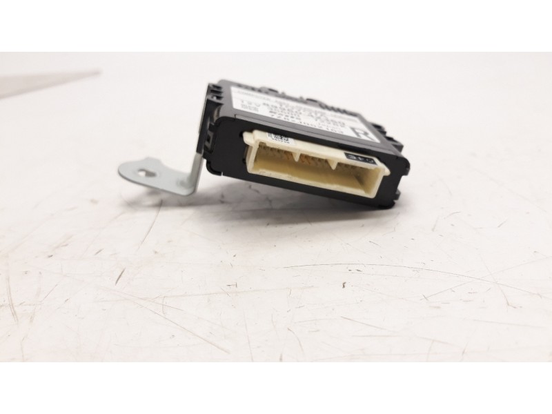 Recambio de modulo electronico para toyota rav 4 2.0 d-4d cat referencia OEM IAM 8996042360  