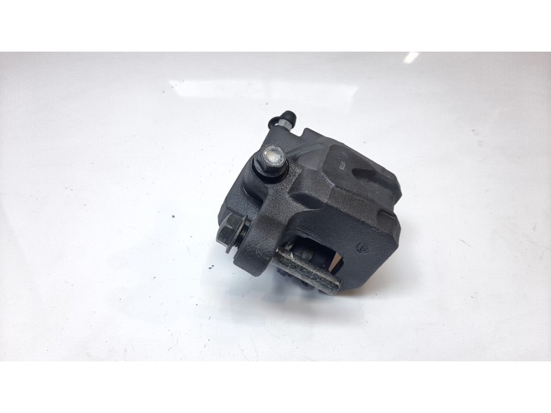 Recambio de pinza de freno trasera derecha para honda nc 750 referencia OEM IAM 43150MKAD81  