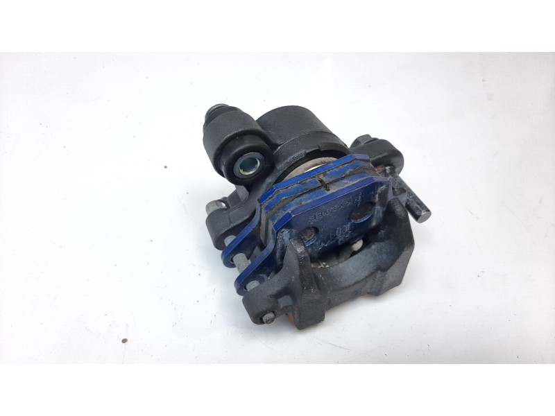 Recambio de pinza de freno trasera derecha para honda nc 750 referencia OEM IAM 43150MKAD81  