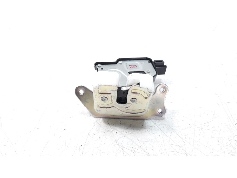 Recambio de cerradura maletero / porton para suzuki swift (az) referencia OEM IAM 8251052R01000  