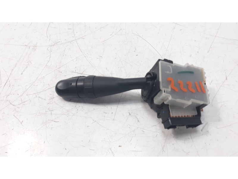 Recambio de mando limpia para mahindra kuv 100 2wd nxt referencia OEM IAM 1105DA0110N  