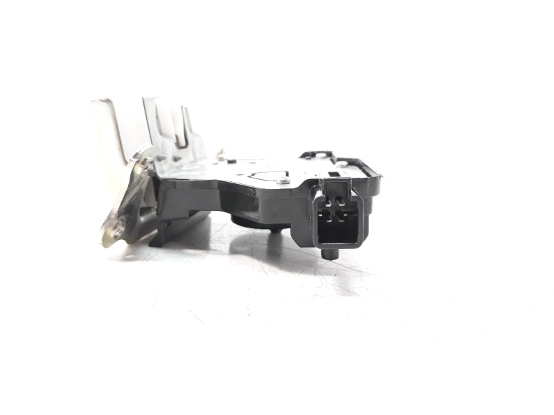 Recambio de cerradura maletero / porton para suzuki swift (az) referencia OEM IAM 8251052R01000  
