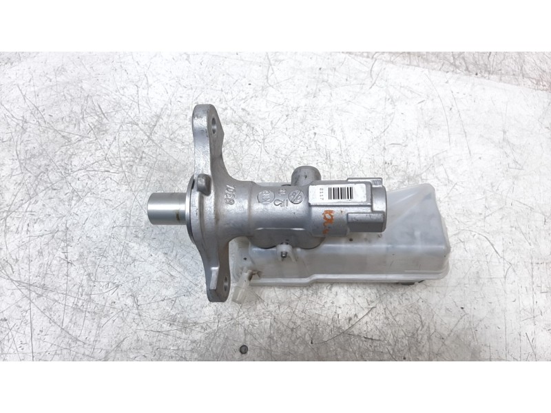 Recambio de bomba freno para renault clio iv referencia OEM IAM 460915125R  