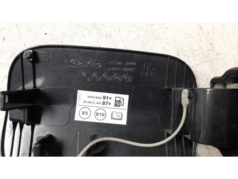 Recambio de tapa exterior combustible para hyundai kona 1.0 tgdi cat referencia OEM IAM 69510J9000  