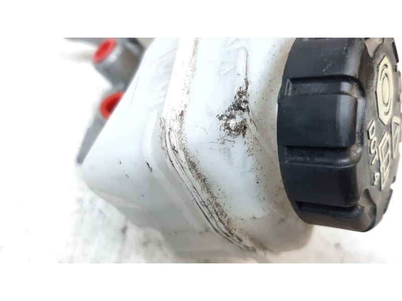 Recambio de bomba freno para renault clio iv referencia OEM IAM 460915125R  
