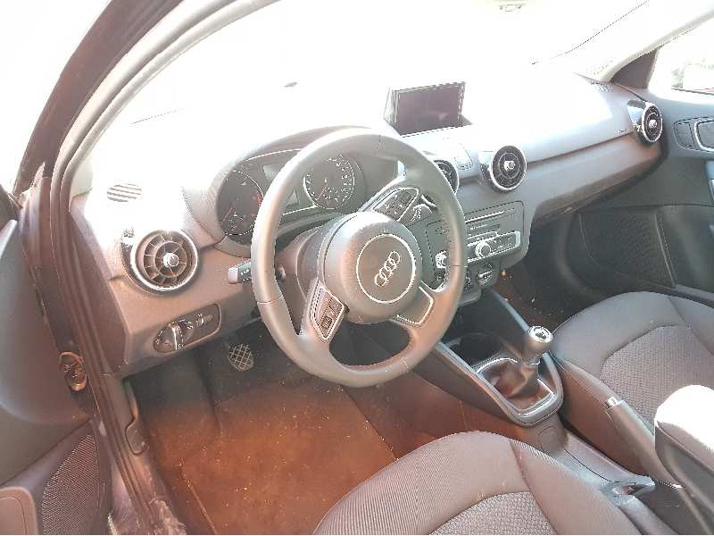 audi a1 sportback (8xf) del año 2017